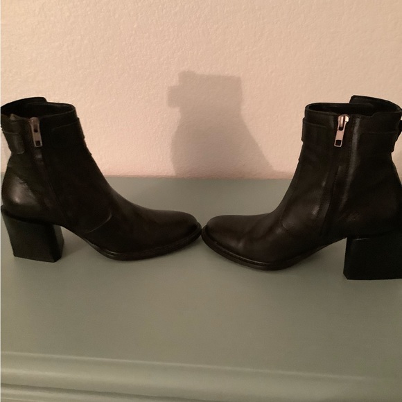 Helmut Lang Black Leather Ankle Size 37 1/2 Boots Made In Italy! - Picture 8 of 11
